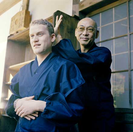 (John Safran with a Zen Buddist Monk) 